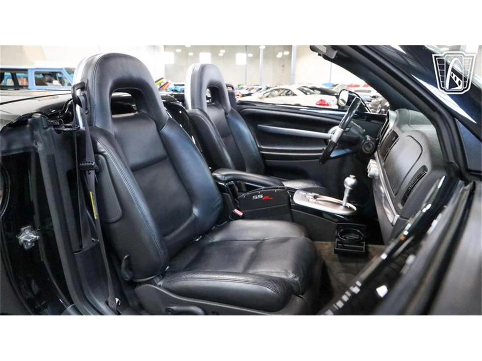2003 Chevrolet SSR - Image 20 of 31