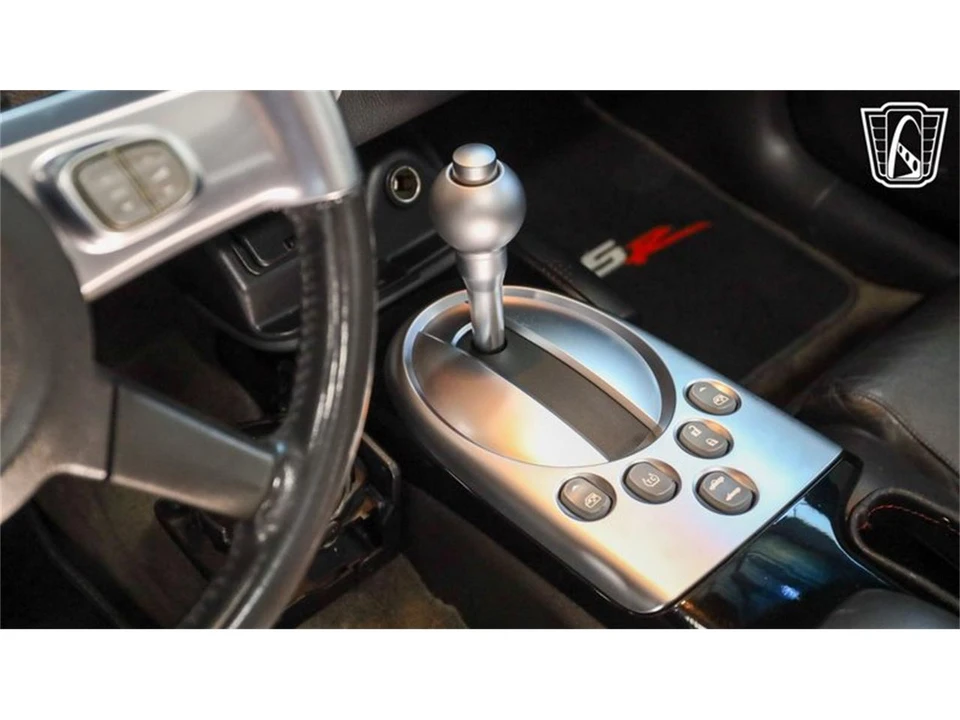 2003 Chevrolet SSR - Image 15 of 31