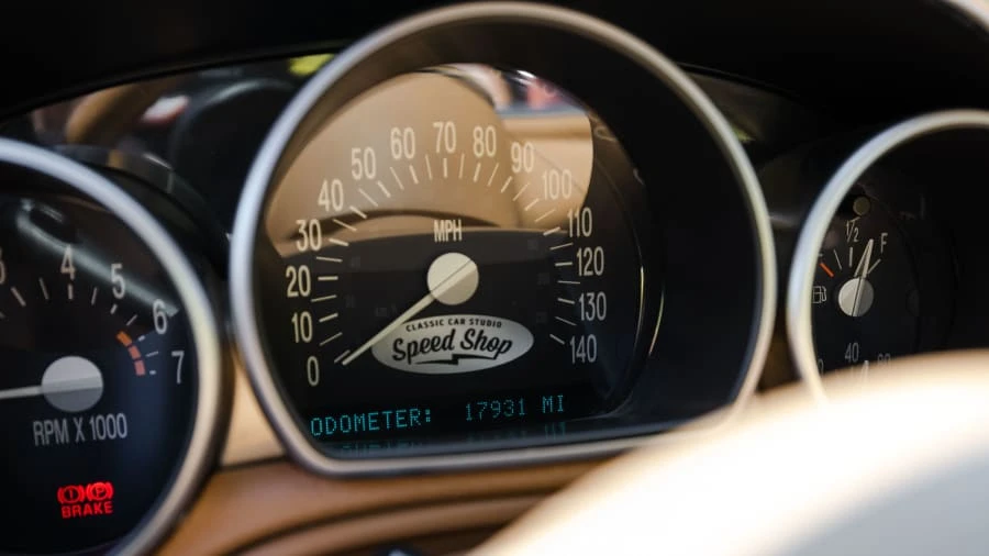 2003 Chevrolet SSR - Image 22 of 27