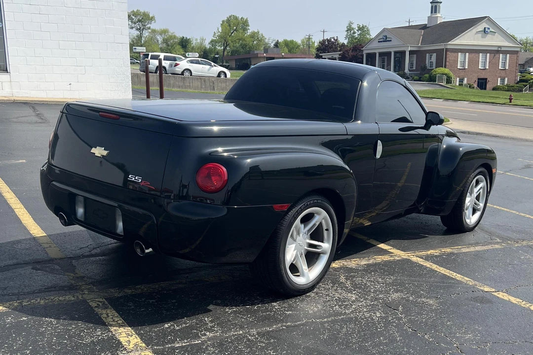 2003 Chevrolet SSR - Image 13 of 31