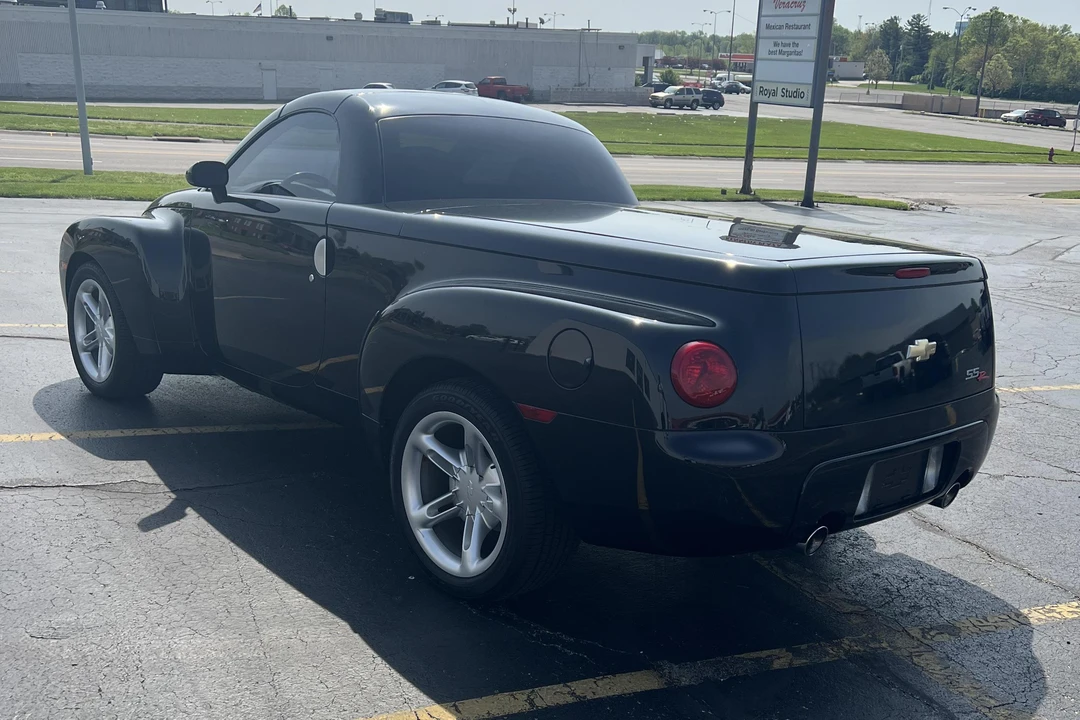 2003 Chevrolet SSR - Image 8 of 31