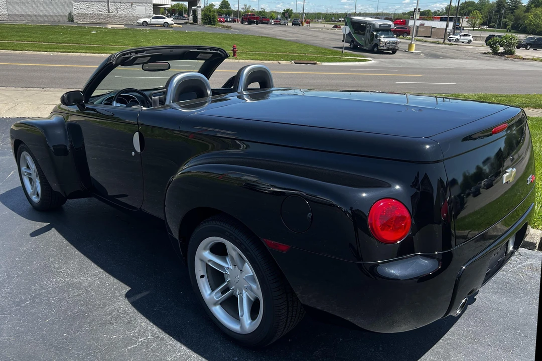 2003 Chevrolet SSR - Image 4 of 31