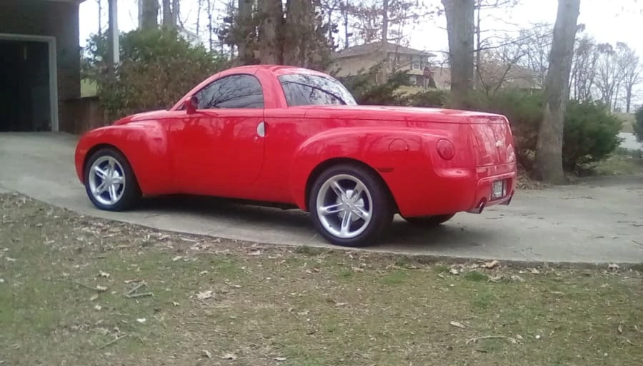 2003 Chevrolet SSR - Image 2 of 6