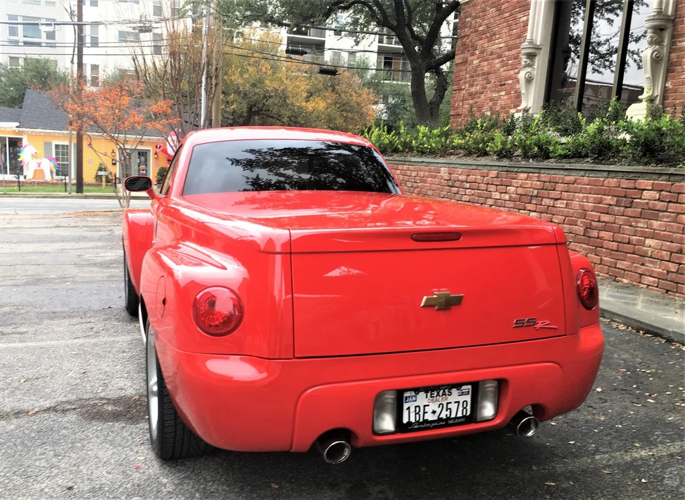 2003 Chevrolet SSR - Image 30 of 31