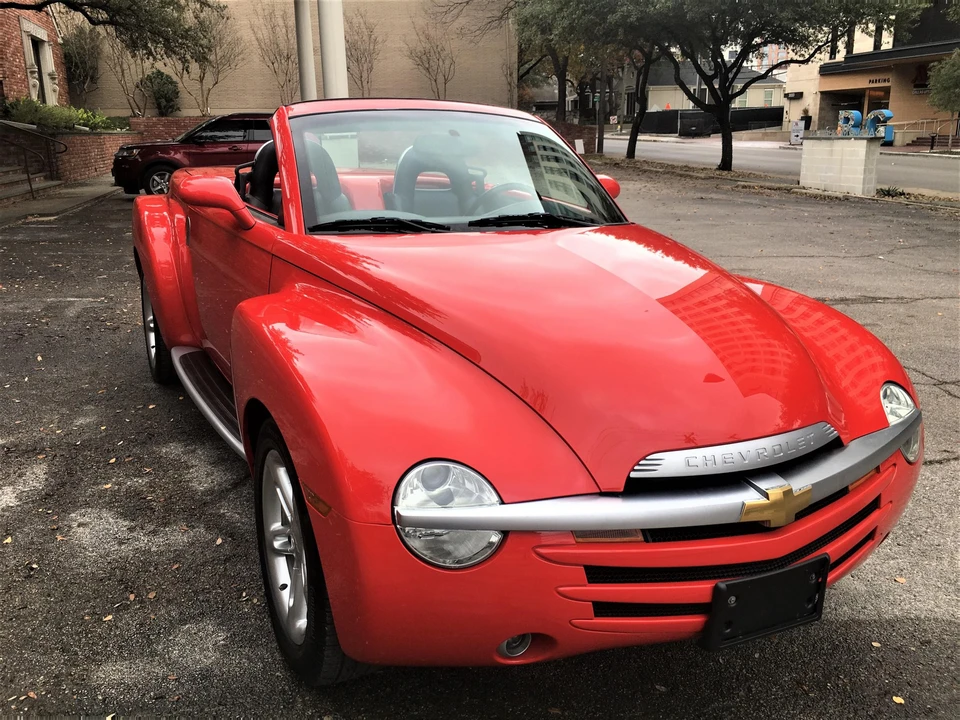 2003 Chevrolet SSR - Image 19 of 31