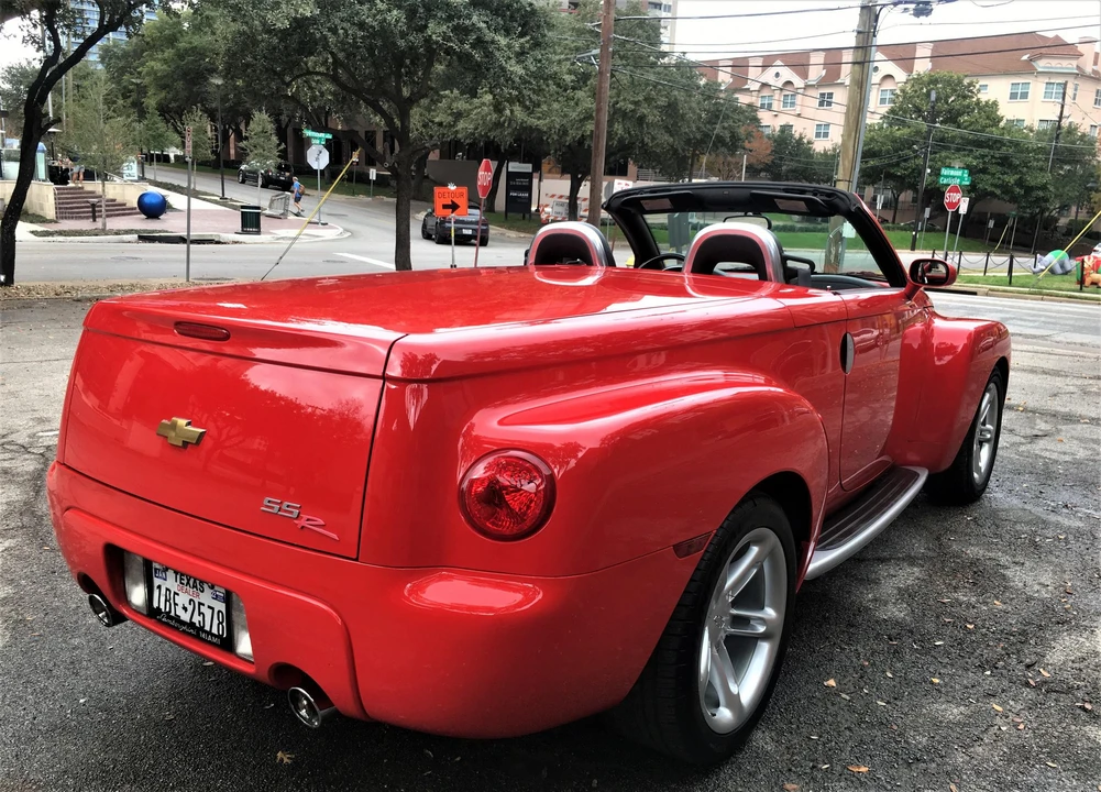 2003 Chevrolet SSR - Image 13 of 31