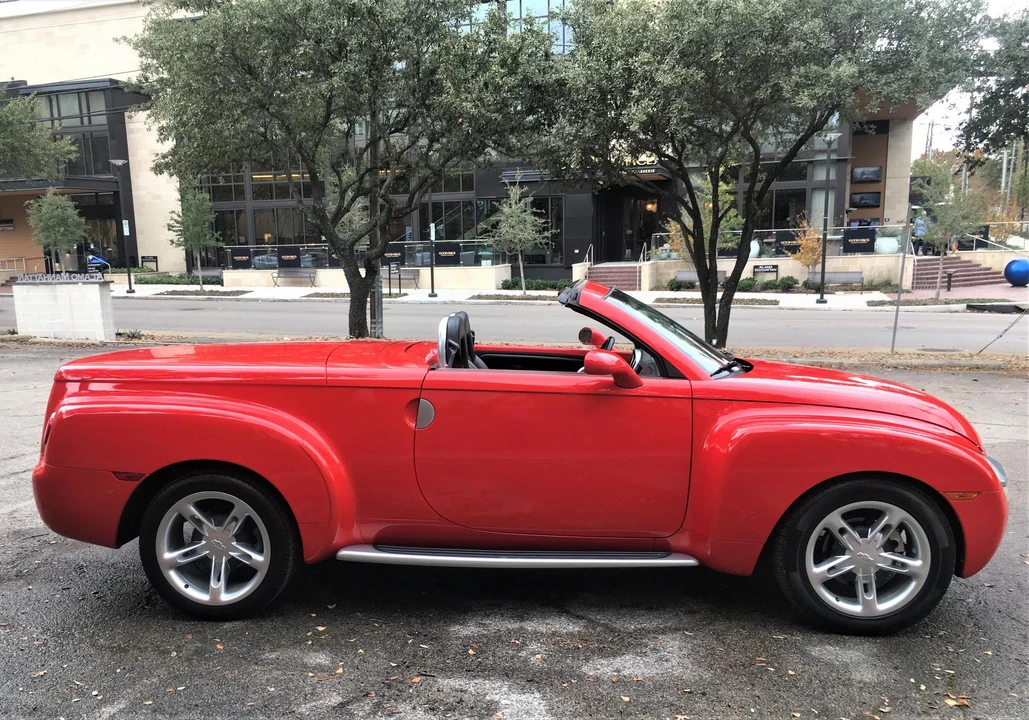 2003 Chevrolet SSR - Image 16 of 31