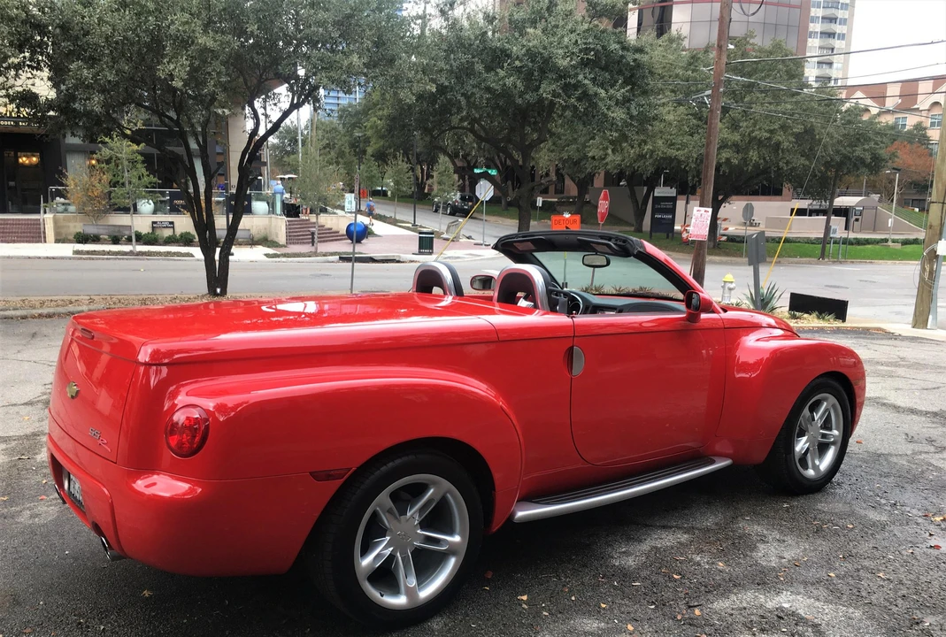 2003 Chevrolet SSR - Image 14 of 31