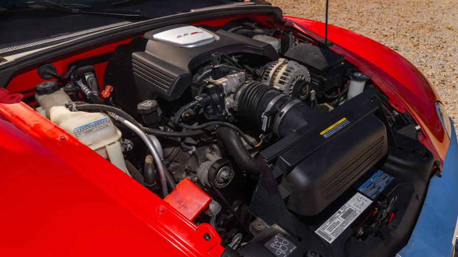 2003 Chevrolet SSR - Image 15 of 15