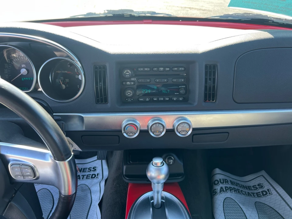 2003 Chevrolet SSR - Image 17 of 21