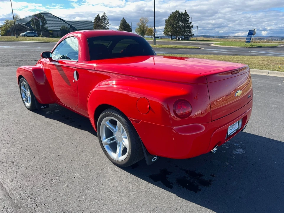 2003 Chevrolet SSR - Image 10 of 21