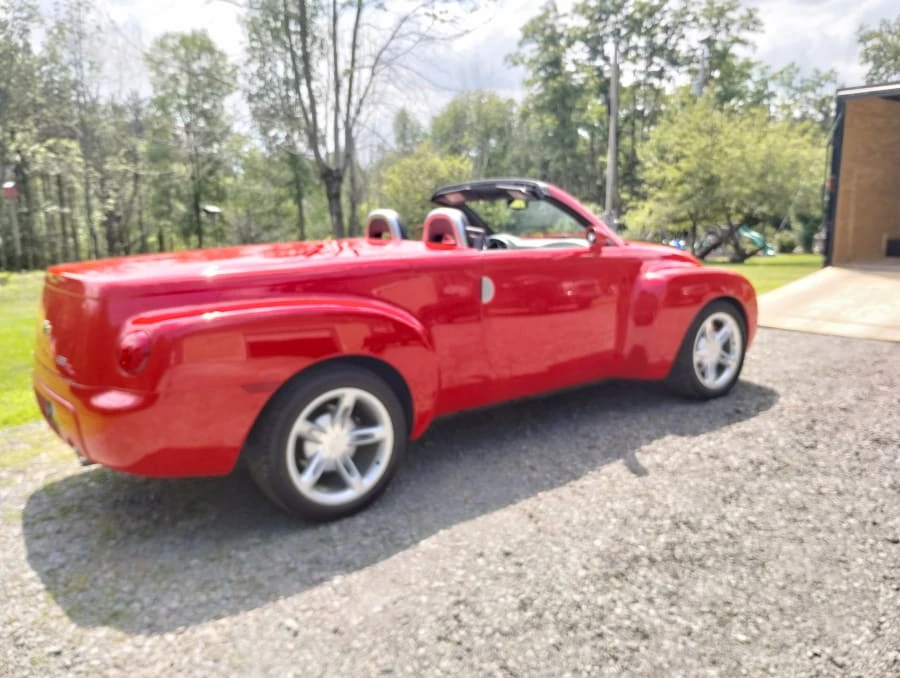 2003 Chevrolet SSR - Image 2 of 14