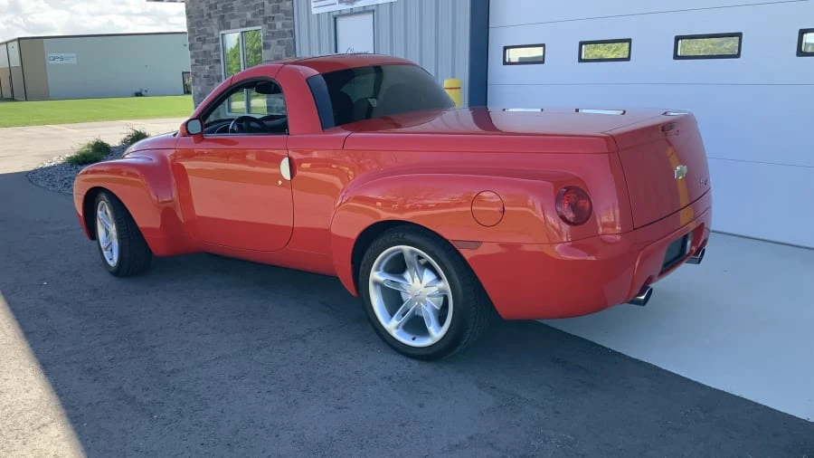 2003 Chevrolet SSR - Image 2 of 13