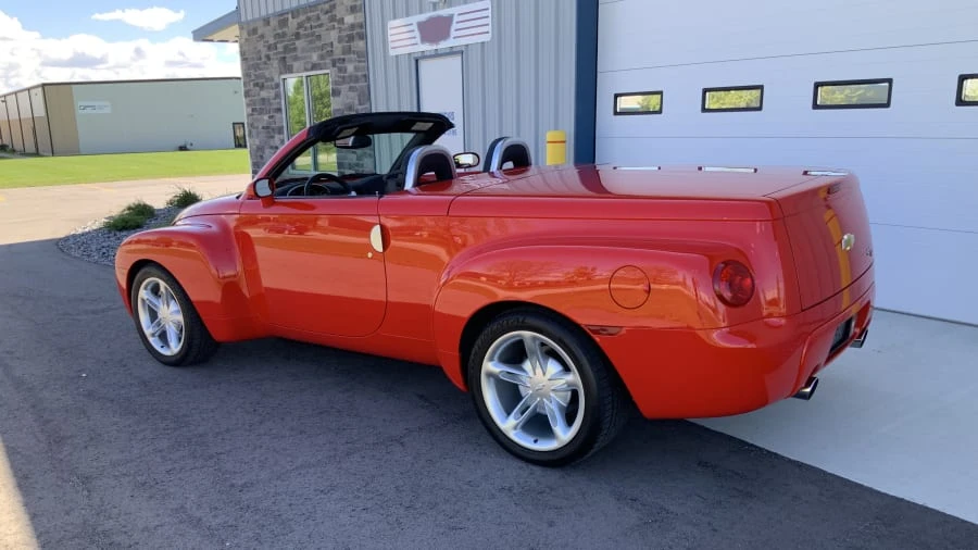 2003 Chevrolet SSR - Image 6 of 13