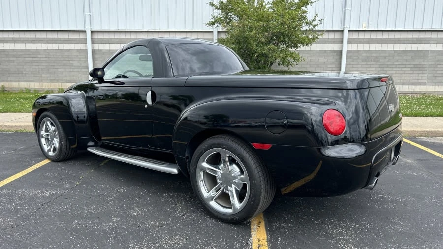 2003 Chevrolet SSR - Image 6 of 11