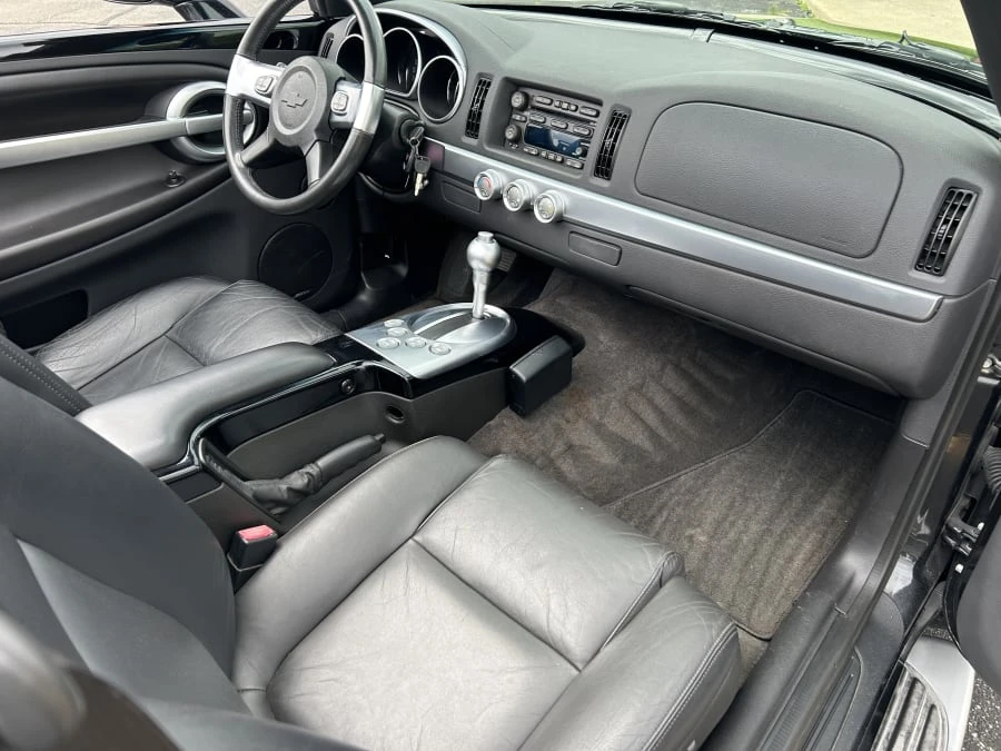 2003 Chevrolet SSR - Image 9 of 11