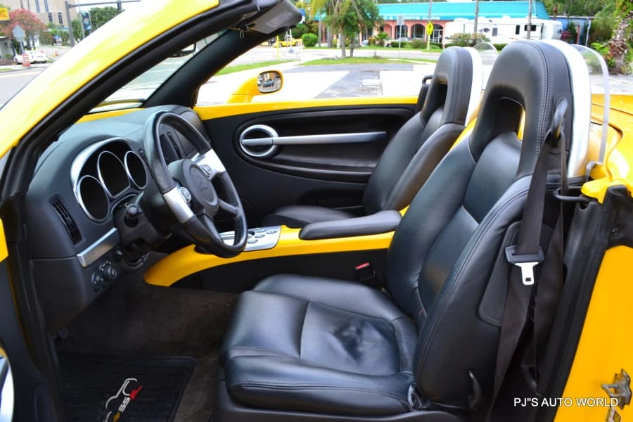 2003 Chevrolet SSR - Image 4 of 12
