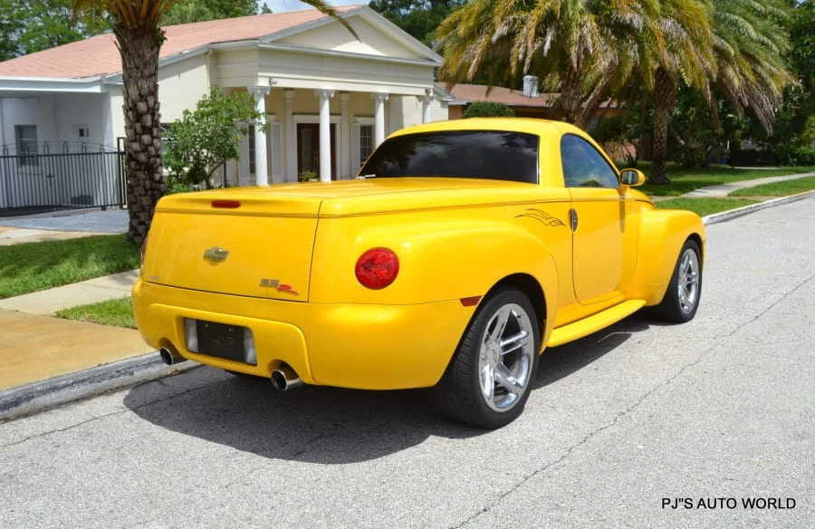 2003 Chevrolet SSR - Image 8 of 12