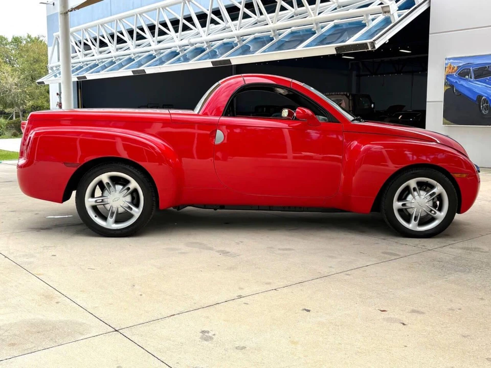 2003 Chevrolet SSR - Image 5 of 31