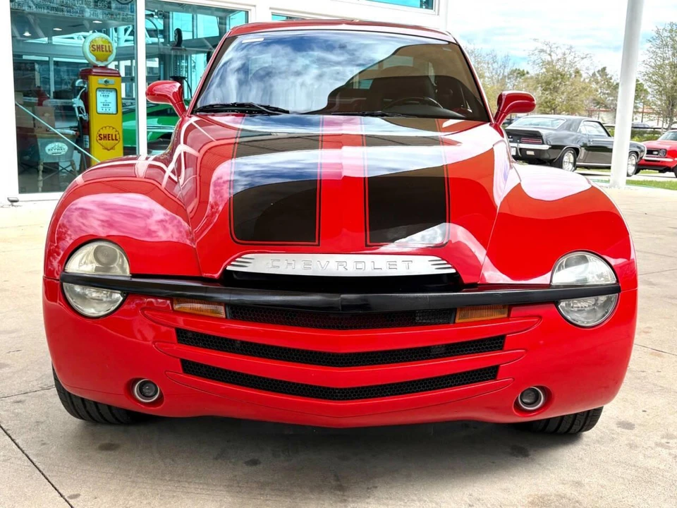 2003 Chevrolet SSR - Image 2 of 31