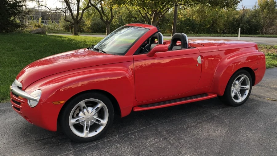2003 Chevrolet SSR - Image 2 of 3