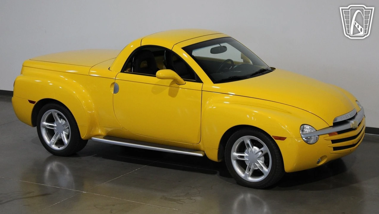 2003 Chevrolet SSR - Image 7 of 12