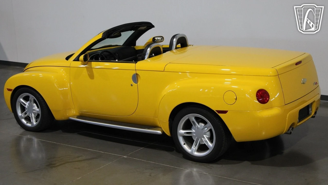 2003 Chevrolet SSR - Image 12 of 12