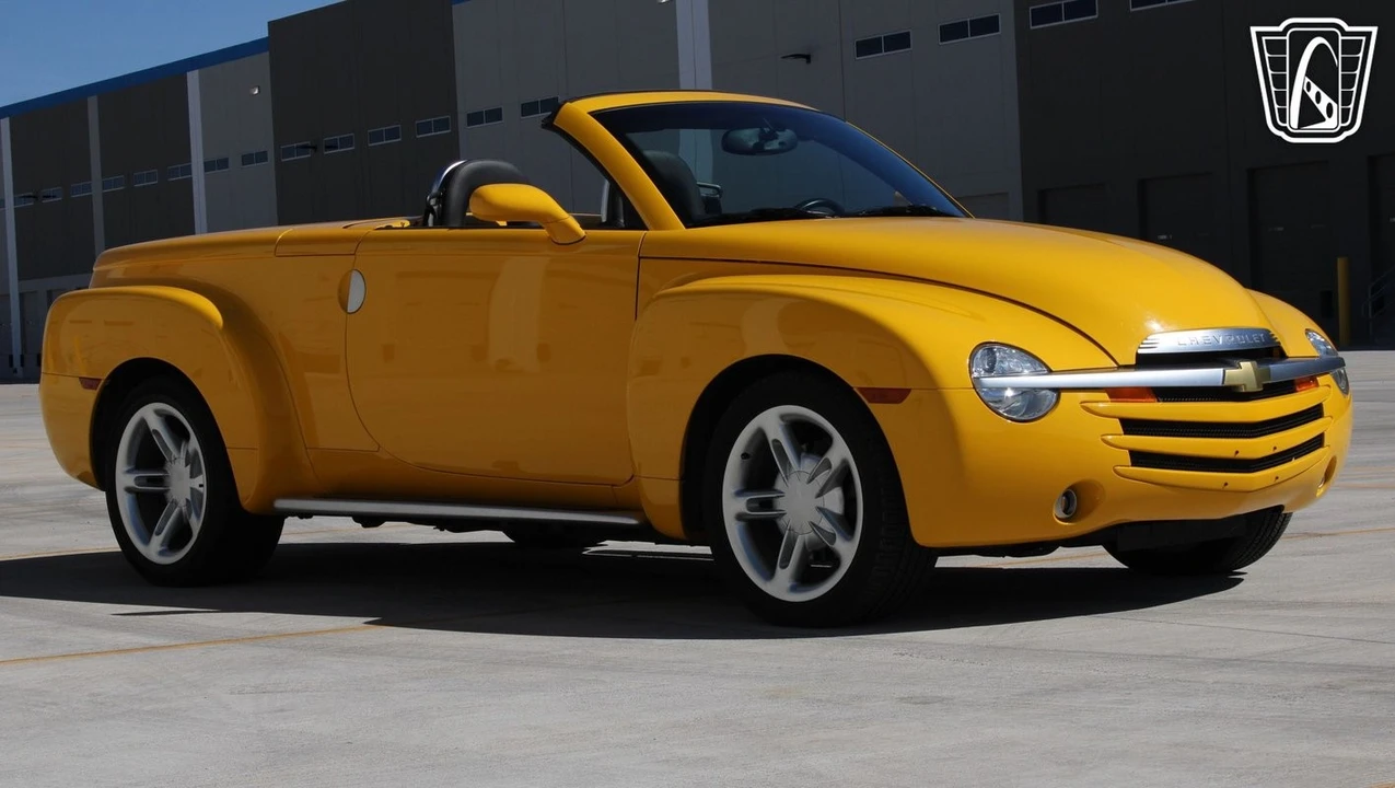 2003 Chevrolet SSR - Image 5 of 12