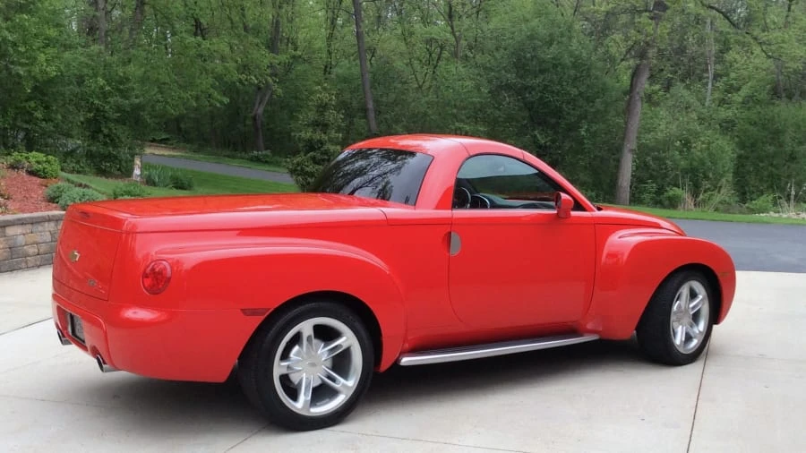 2003 Chevrolet SSR - Image 2 of 11