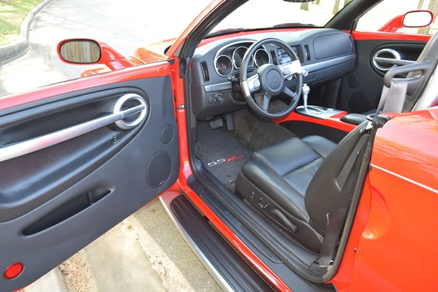 2003 Chevrolet SSR - Image 4 of 10