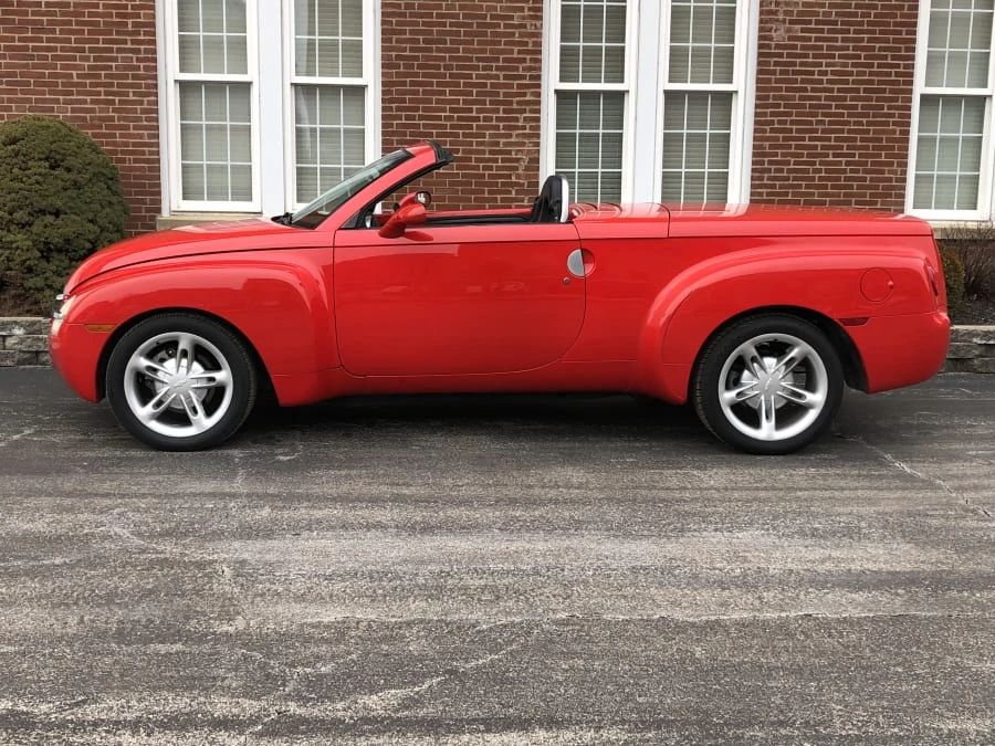 2003 Chevrolet SSR - Image 2 of 5