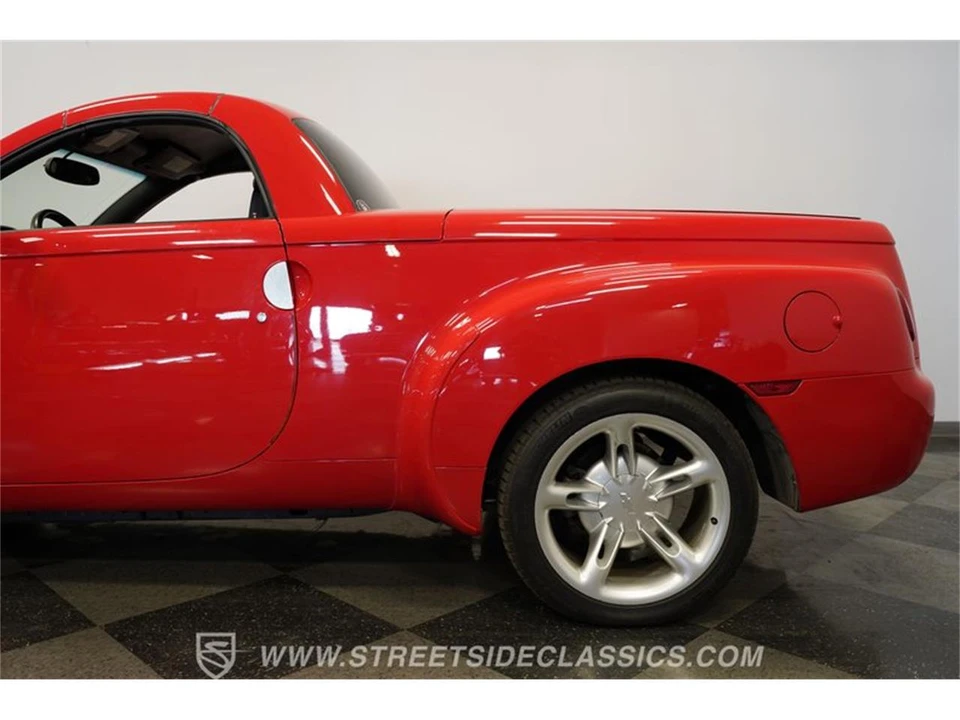 2003 Chevrolet SSR - Image 25 of 31
