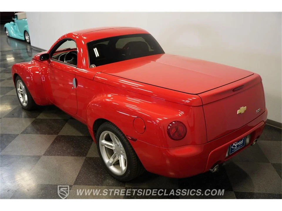 2003 Chevrolet SSR - Image 27 of 31