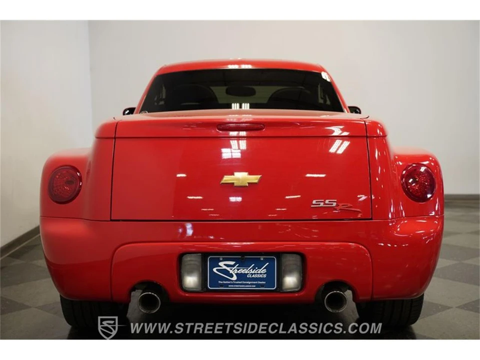 2003 Chevrolet SSR - Image 11 of 31