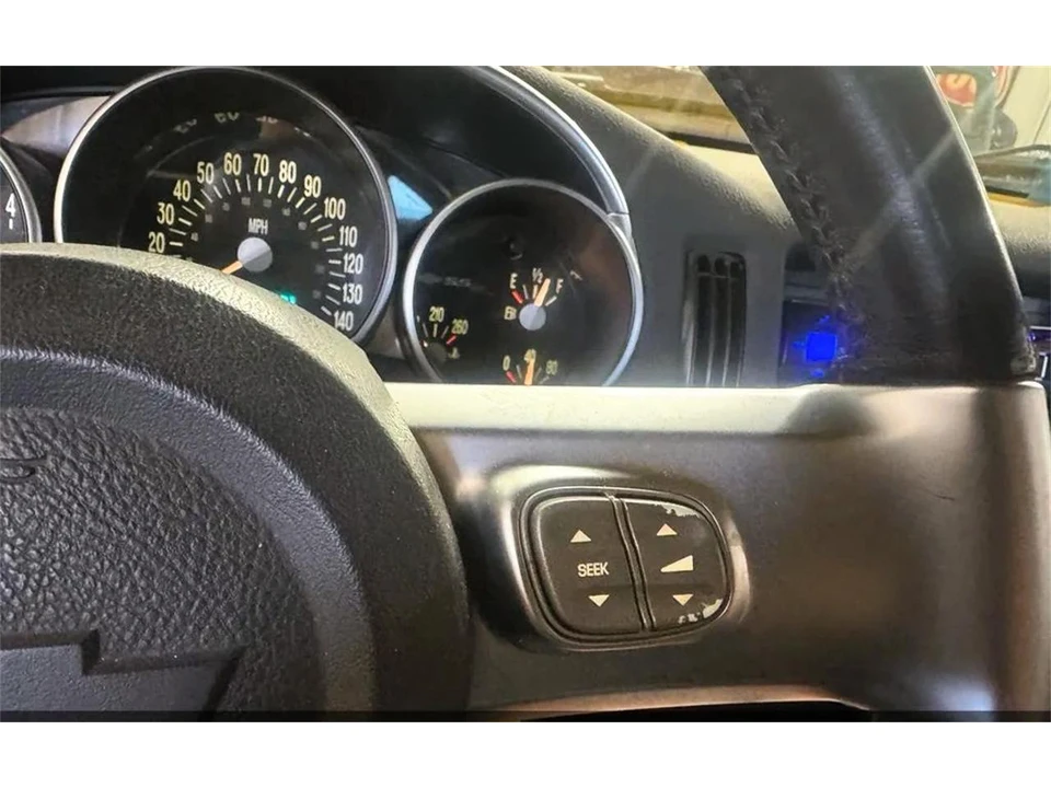 2003 Chevrolet SSR - Image 12 of 26
