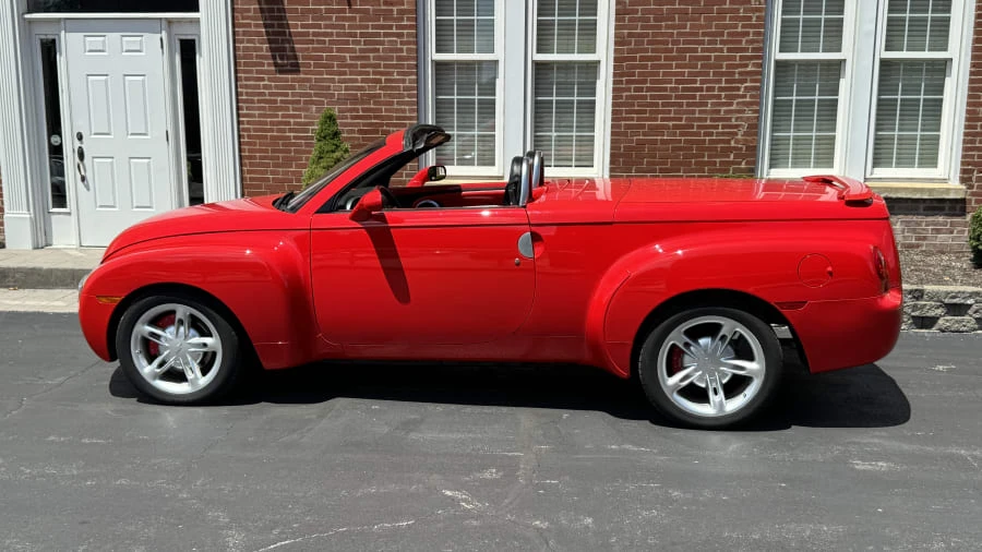2003 Chevrolet SSR - Image 5 of 12