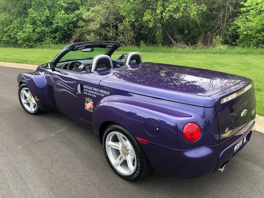 2003 Chevrolet SSR - Image 2 of 14