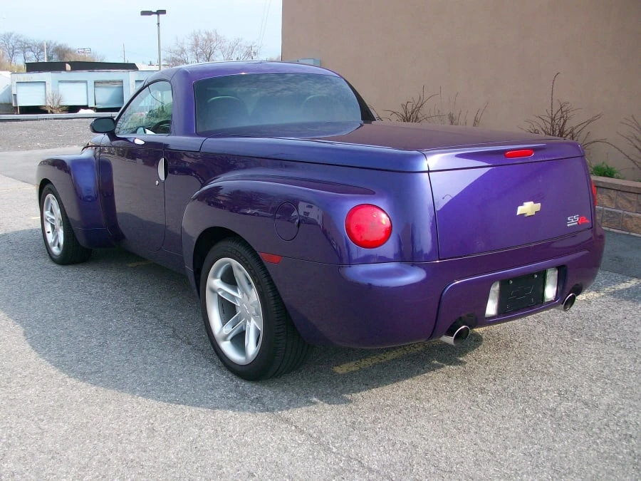 2003 Chevrolet SSR - Image 2 of 8
