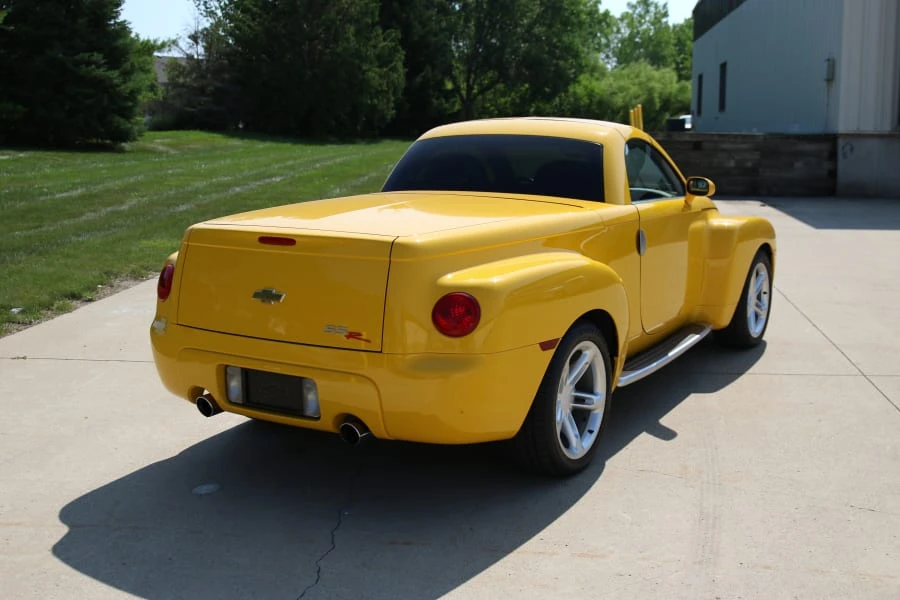 2003 Chevrolet SSR - Image 12 of 31