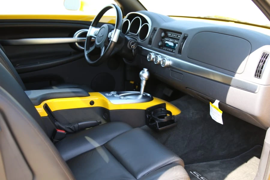 2003 Chevrolet SSR - Image 22 of 31