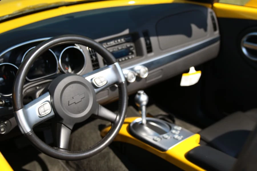 2003 Chevrolet SSR - Image 24 of 31
