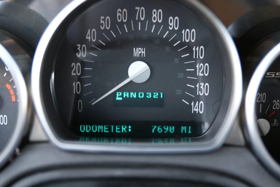 2003 Chevrolet SSR - Image 16 of 31