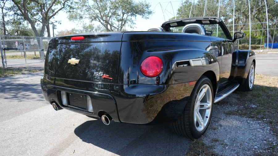 2003 Chevrolet SSR - Image 17 of 31