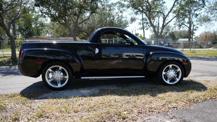 2003 Chevrolet SSR - Image 24 of 31