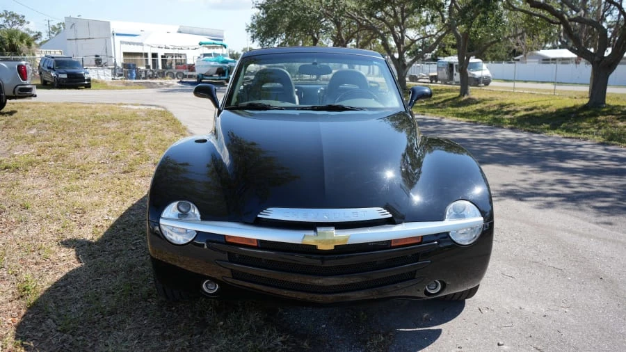 2003 Chevrolet SSR - Image 19 of 31