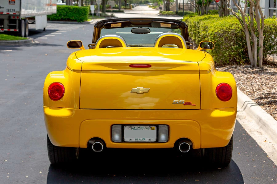 2003 Chevrolet SSR - Image 18 of 31