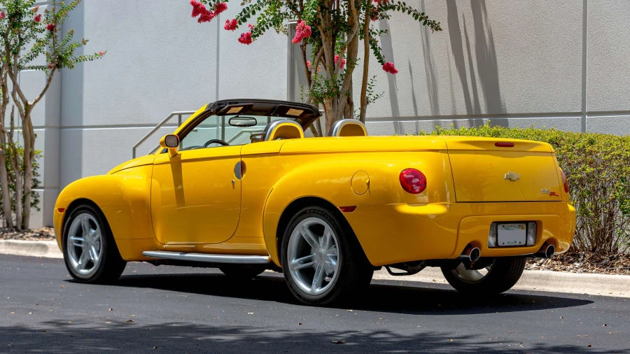 2003 Chevrolet SSR - Image 7 of 31