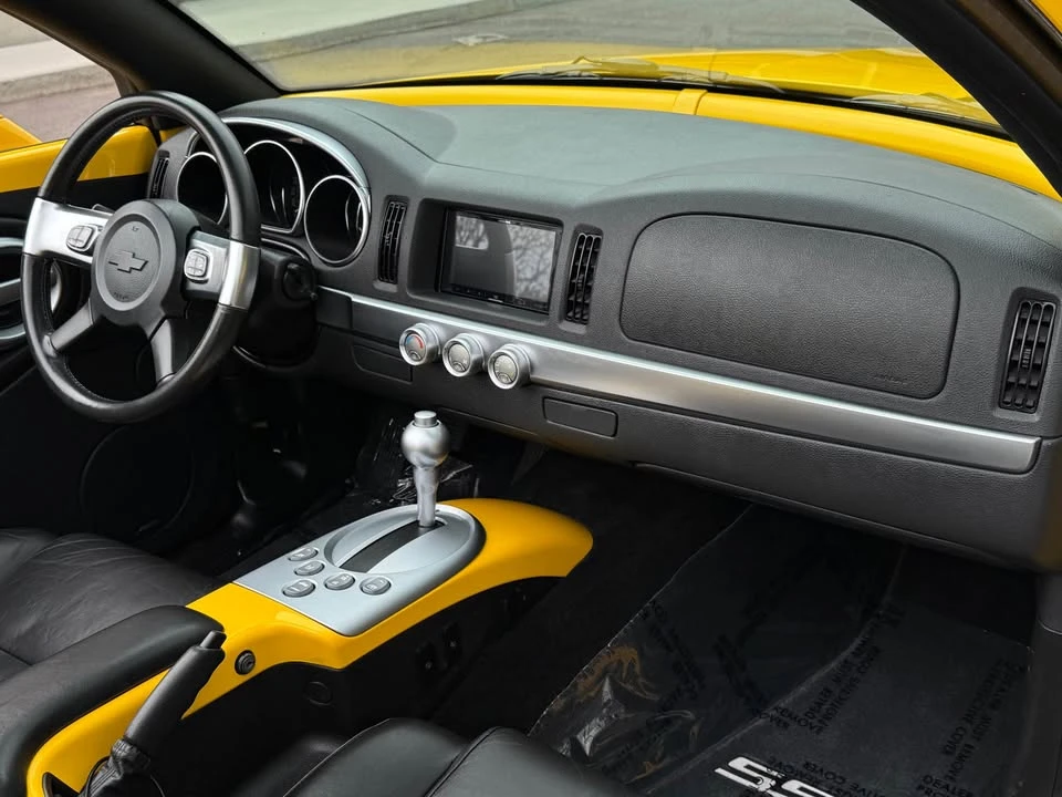 2003 Chevrolet SSR - Image 16 of 20