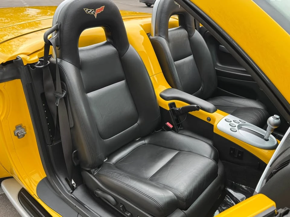 2003 Chevrolet SSR - Image 17 of 20