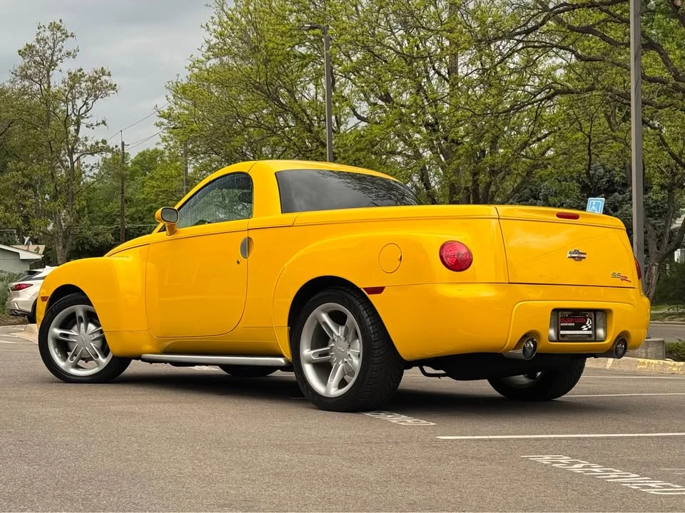 2003 Chevrolet SSR - Image 8 of 20